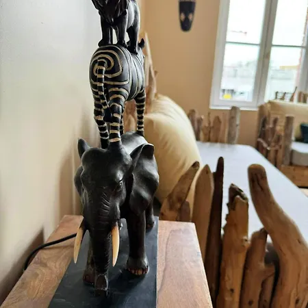 Duplex Safari Jusqu'a 4 Personnes, Spa, Cinema Et Lit Sous Les Arbres, Day Use, 10 Min Centre Amiens